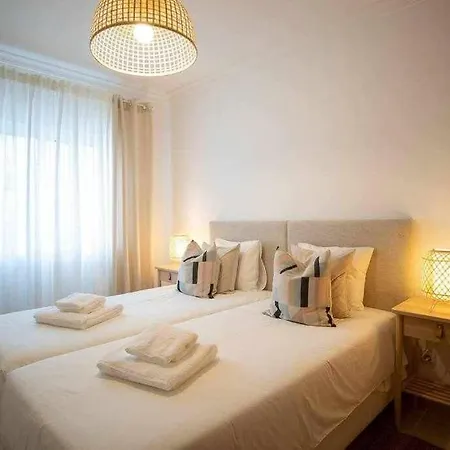 Apartmán Modern 3br W/ Lg Terrace, Bbq, Ac & Parking Tavira