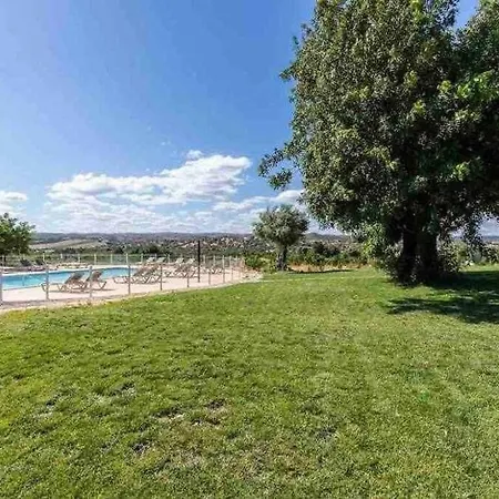 Modern 3br W/ Lg Terrace, Bbq, Ac & Parking Apartmán