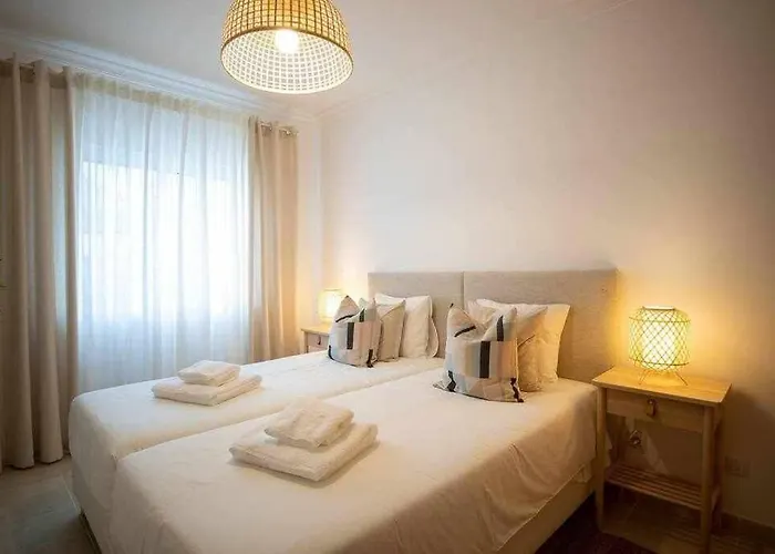 Apartment Modern 3br W/ Lg Terrace, Bbq, Ac & Parking Tavira