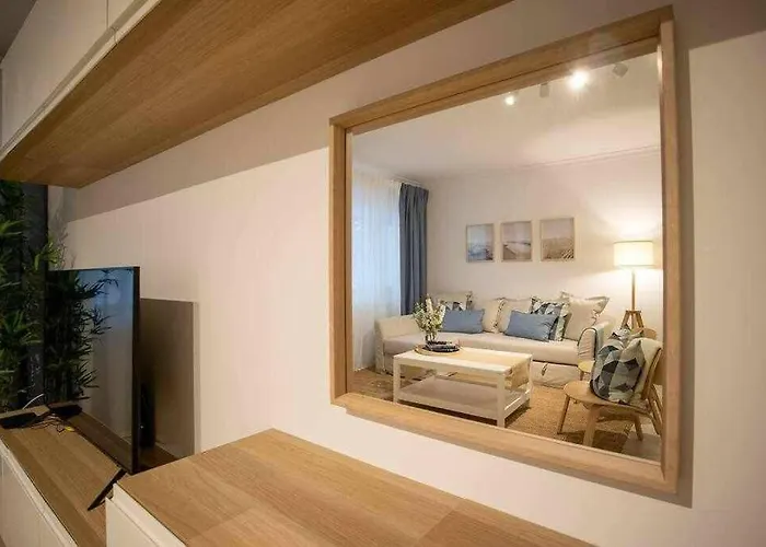 Modern 3br W/ Lg Terrace, Bbq, Ac & Parking Apartment Tavira